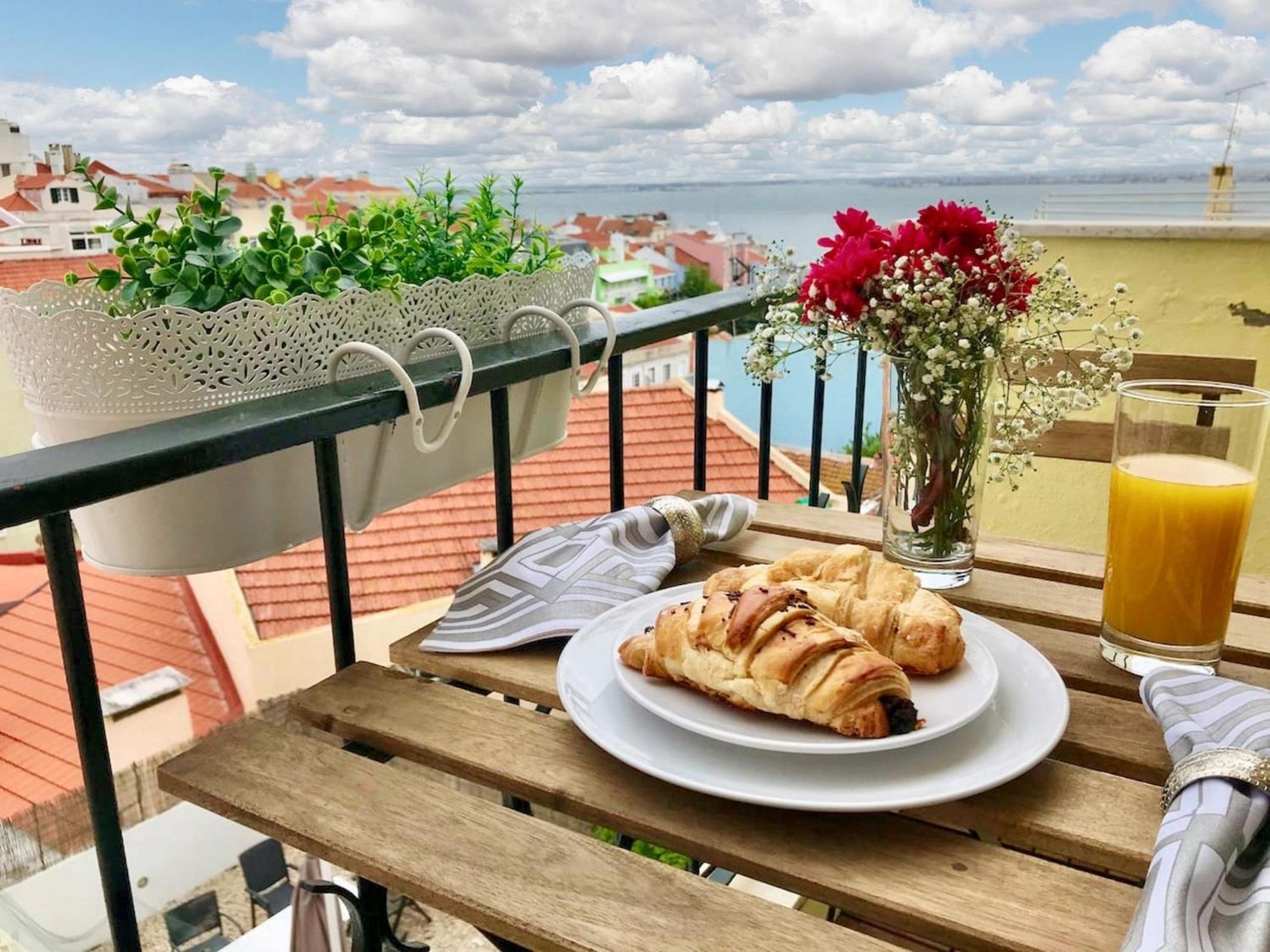 Comfortable Apartment With Balcony And Sea View In Lisbon 50 M² Exterior photo